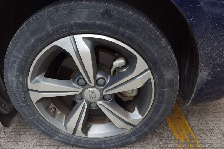 Used Geely Auto Emgrand GL 2019 1.4T CVT Elite Smart Edition Right Front Wheel Hub