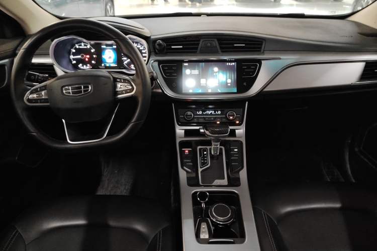 Used Geely Auto Emgrand GL 2019 1.4T CVT Elite Smart Edition Audio And AC Panel