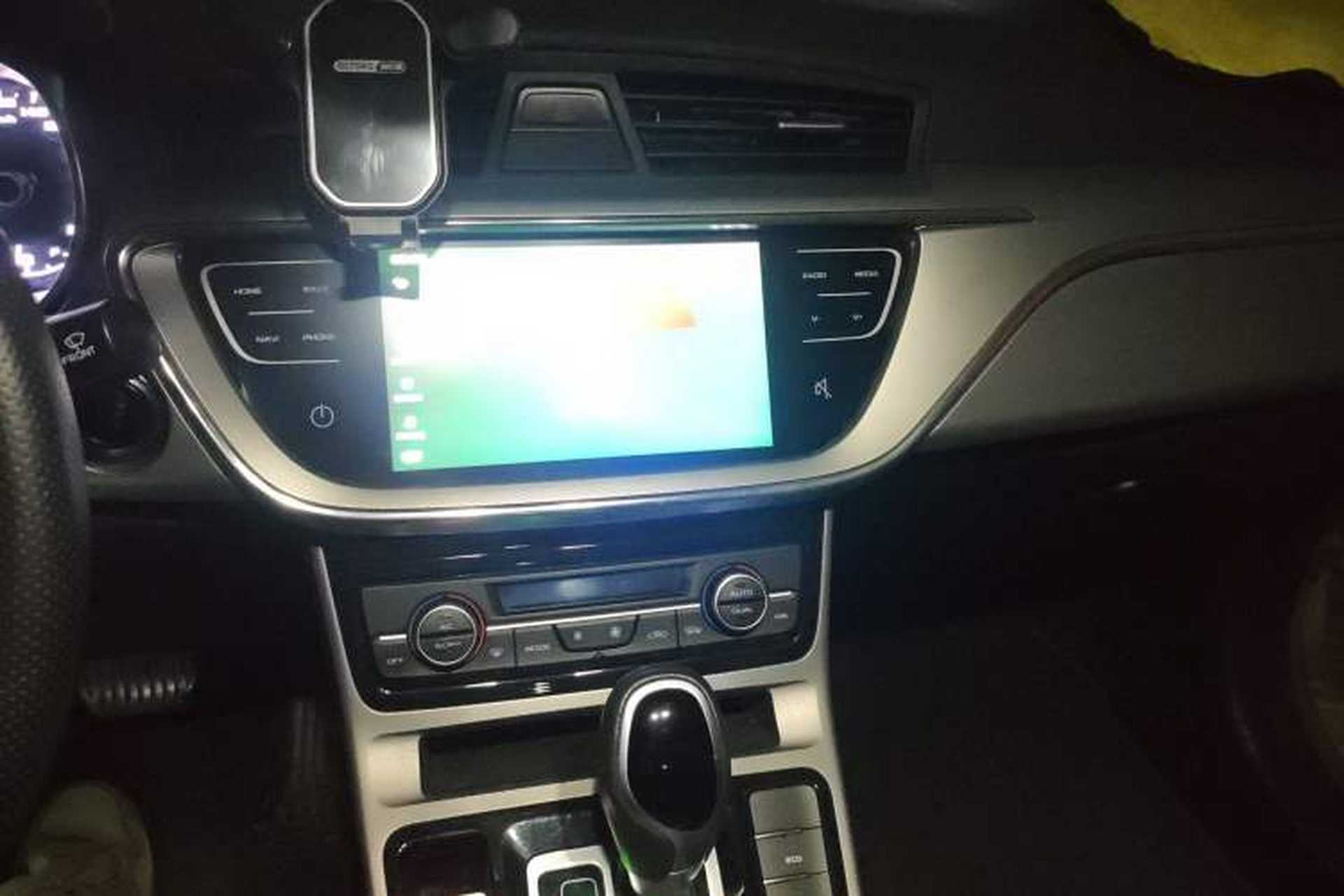 Used Geely Auto Emgrand GL 2019 1.4T CVT Elite Smart Edition Audio And AC Panel