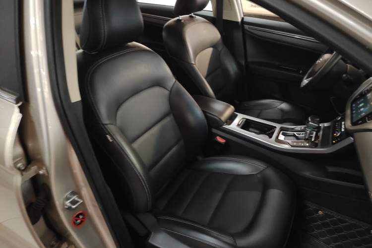 Used Geely Auto Emgrand GL 2019 1.4T CVT Elite Smart Edition Right Front Seat