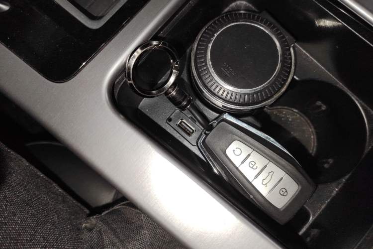 Used Geely Auto Emgrand GL 2019 1.4T CVT Elite Smart Edition Vehicle Key
