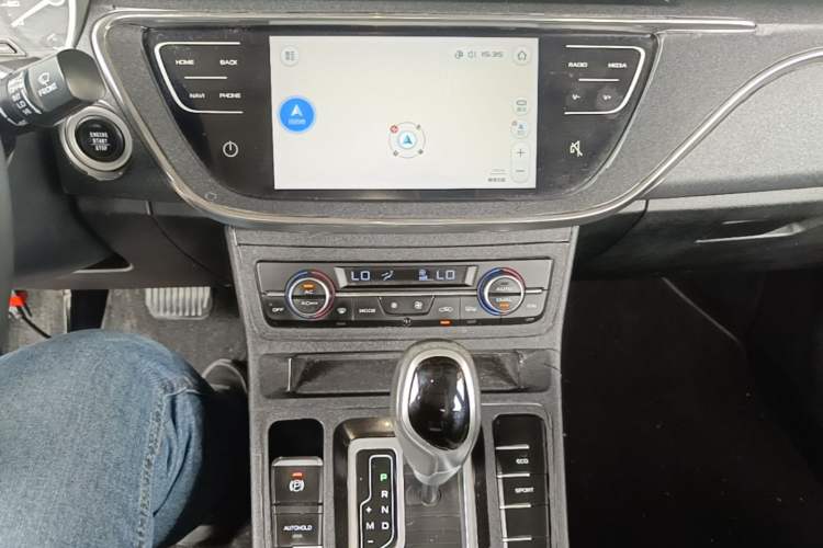 Used Geely Auto Emgrand GL 2019 1.4T CVT Elite Smart Edition Audio And AC Panel