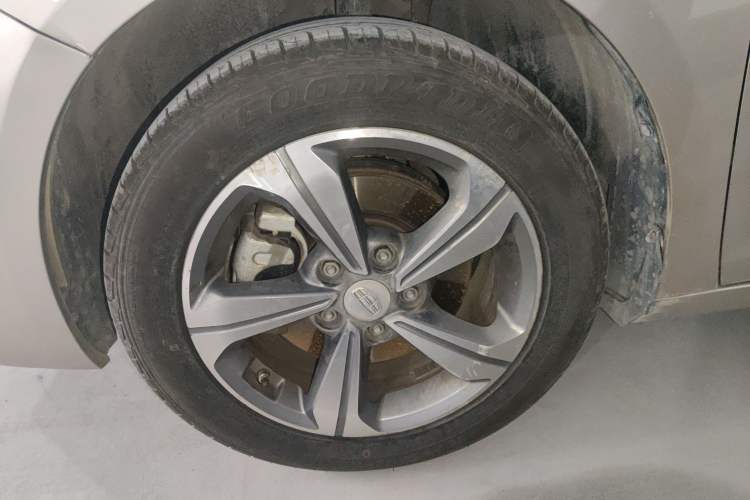 Used Geely Auto Emgrand GL 2019 1.4T CVT Elite Smart Edition Left Front Wheel Hub