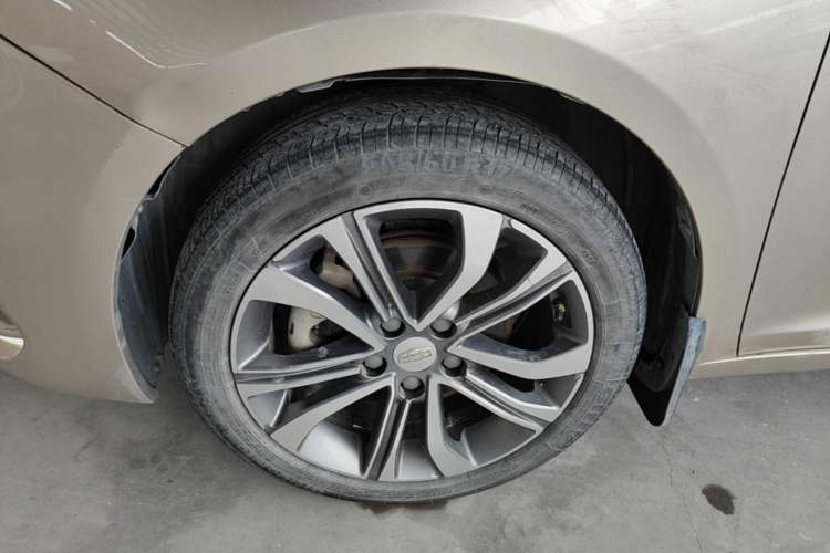 Used Geely Auto Emgrand GL 2019 1.4T CVT Prestige Smart Edition Left Front Wheel Hub