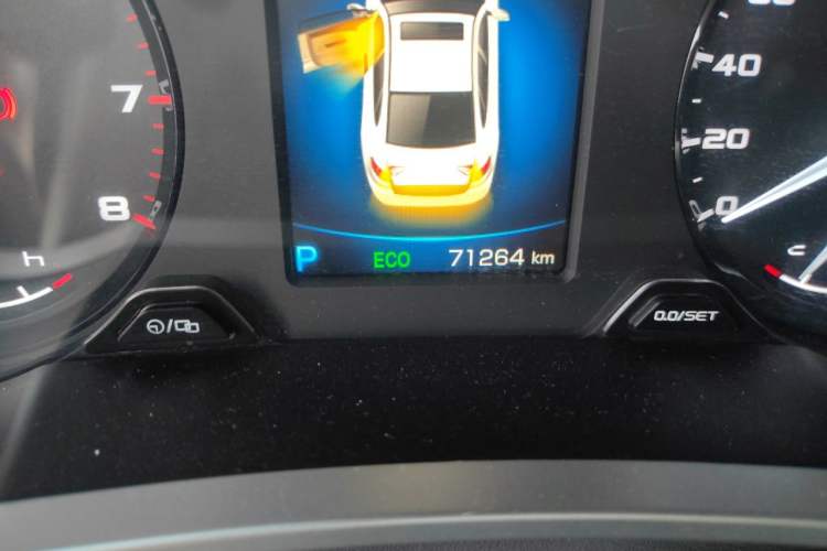 Used Geely Auto Emgrand GL 2019 1.4T CVT Elite Smart Edition Odometer Close Up