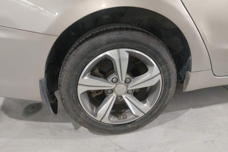 Used Geely Auto Emgrand GL 2019 1.4T CVT Elite Smart Edition Right Rear Wheel Hub