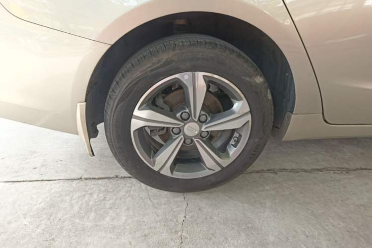 Used Geely Auto Emgrand GL 2019 1.4T CVT Elite Smart Edition Right Rear Wheel Hub