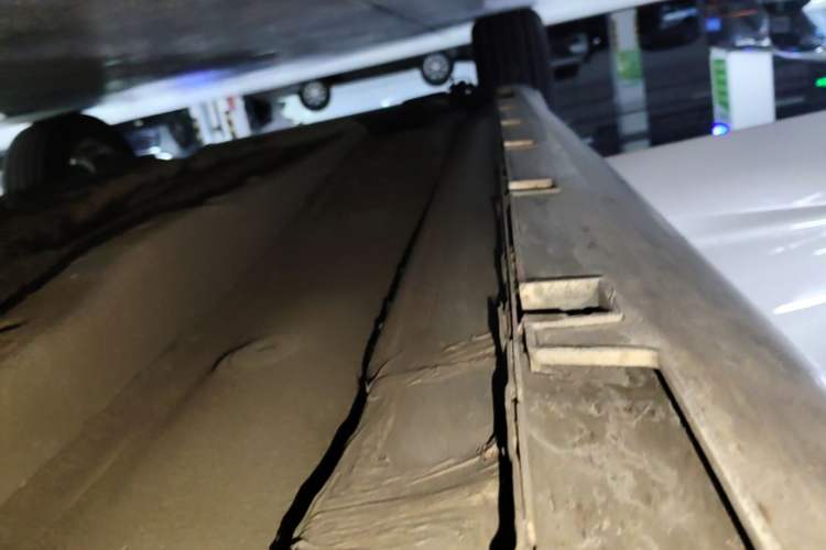 Used Geely Auto Emgrand GL 2019 1.4T CVT Elite Smart Edition Right Side Sill