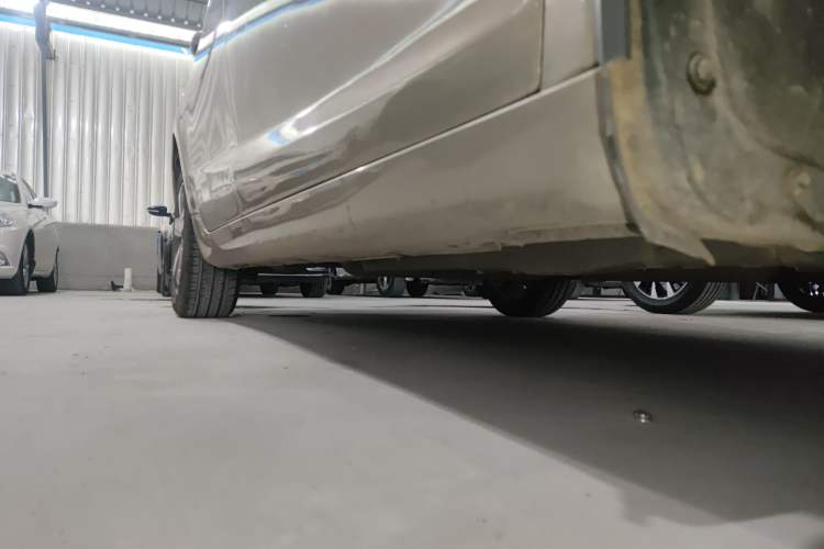 Used Geely Auto Emgrand GL 2019 1.4T CVT Elite Smart Edition Right Side Sill