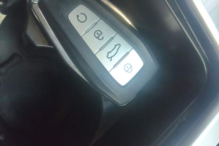 Used Geely Auto Emgrand GL 2019 1.5T DCT Elite Smart Edition Vehicle Key