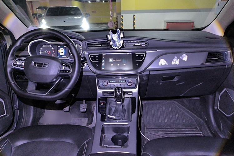 Used Geely Auto Emgrand GL 2019 1.4T Manual Elite Smart Edition Center Console