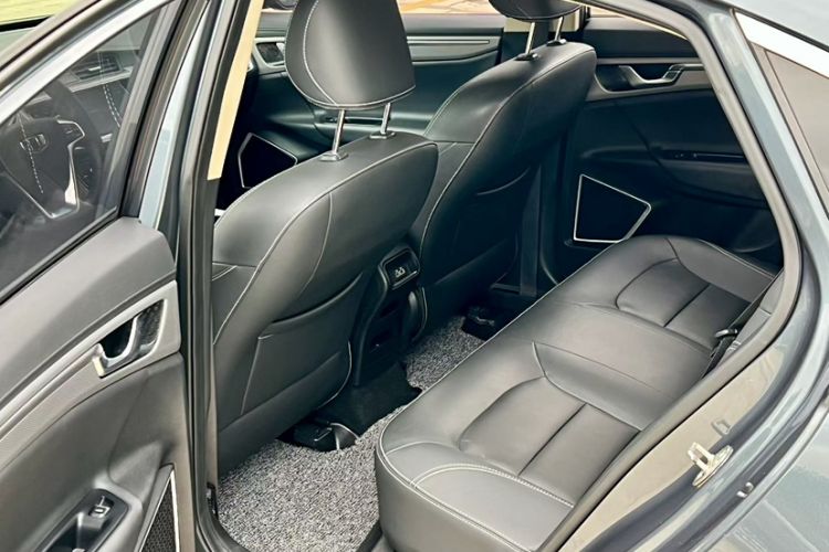Used Geely Auto Emgrand GL 2019 1.4T CVT Elite Smart Edition Interior 3
