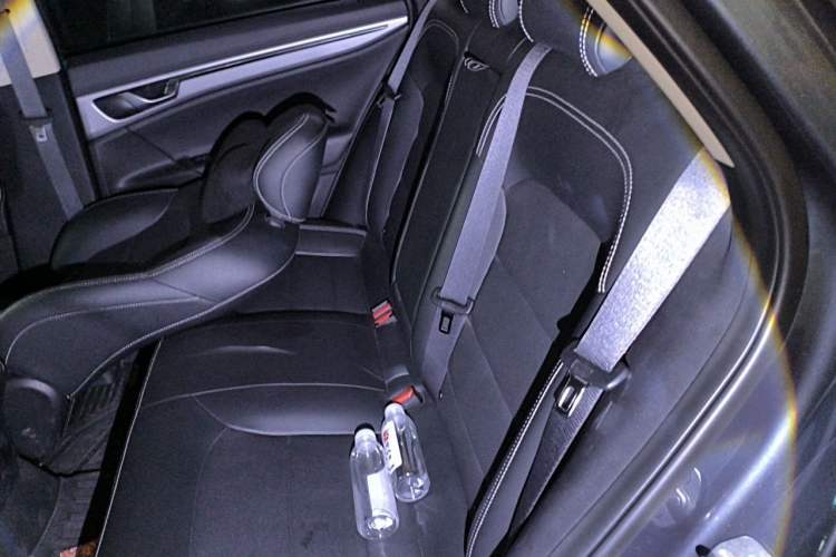 Used Geely Auto Emgrand GL 2019 1.4T Manual Elite Smart Edition Left Rear Seat
