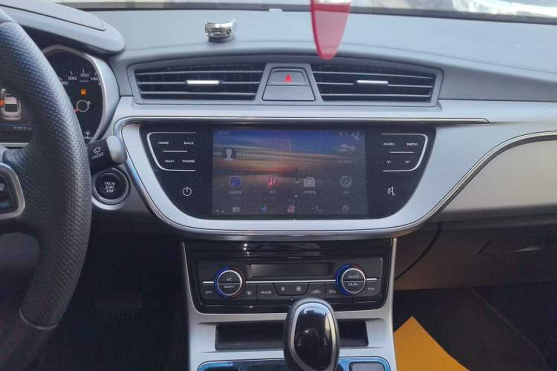 Used Geely Auto Emgrand GL 2019 1.4T CVT Elite Smart Edition Audio And AC Panel