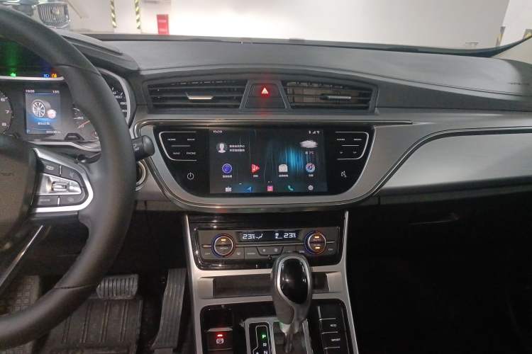 Used Geely Auto Emgrand GL 2019 1.4T CVT Elite Smart Edition Audio And AC Panel