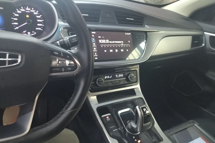 Used Geely Auto Emgrand GL 2019 1.5T DCT Prestige Smart Edition Center Console