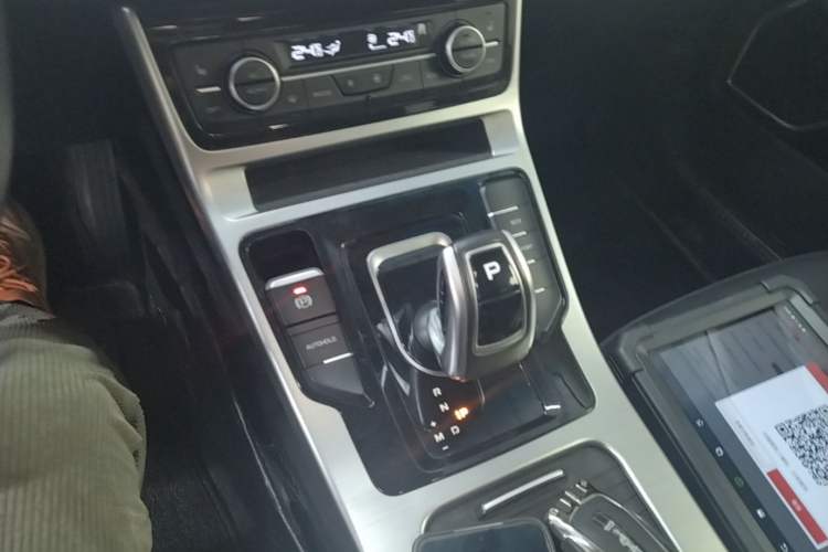 Used Geely Auto Emgrand GL 2019 1.5T DCT Prestige Smart Edition Gear Lever