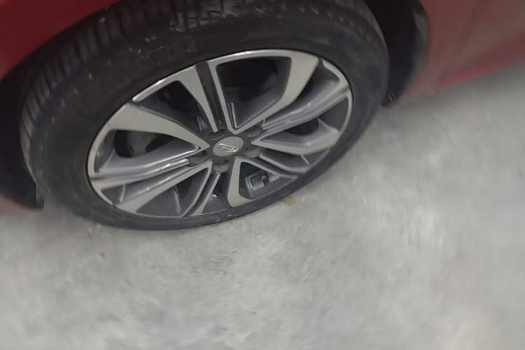 Used Geely Auto Emgrand GL 2019 1.5T DCT Prestige Smart Edition Left Front Wheel Hub