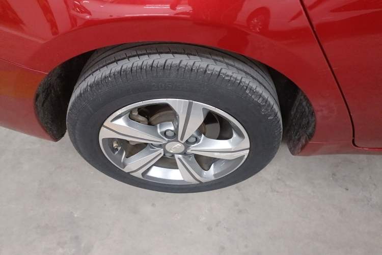 Used Geely Auto Emgrand GL 2019 1.4T CVT Elite Smart Edition Right Rear Wheel Hub