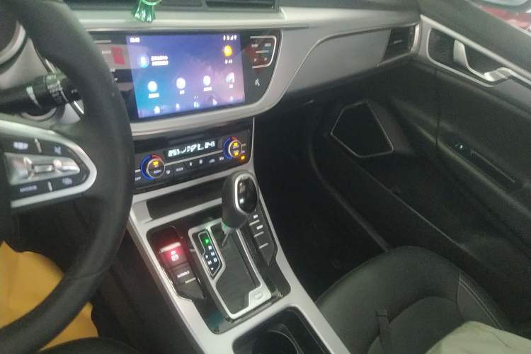 Used Geely Auto Emgrand GL 2019 1.4T CVT Elite Smart Edition Audio And AC Panel
