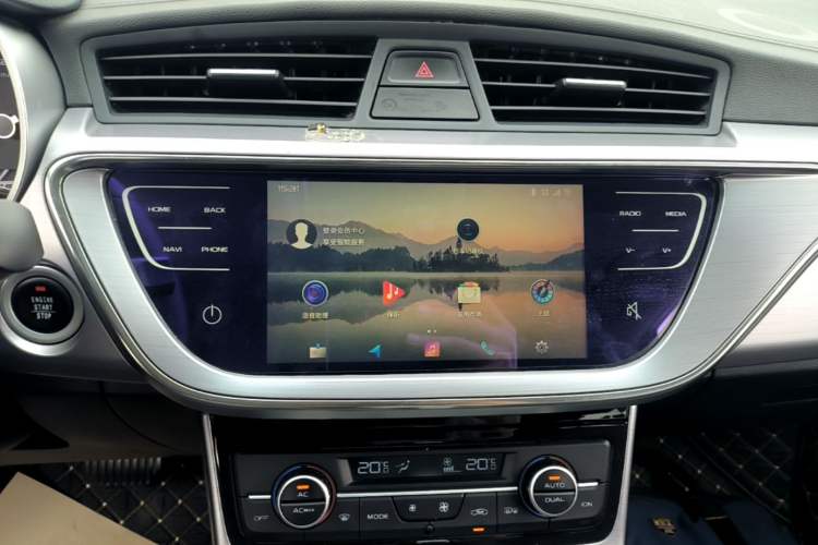 Used Geely Auto Emgrand GL 2019 1.4T CVT Elite Smart Edition Audio And AC Panel