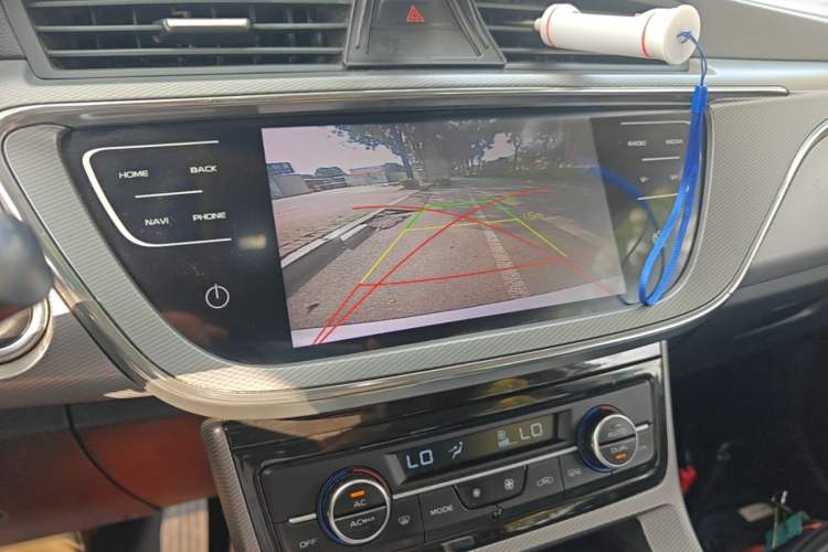 Used Geely Auto Emgrand GL 2019 1.4T CVT Elite Smart Edition Audio And AC Panel