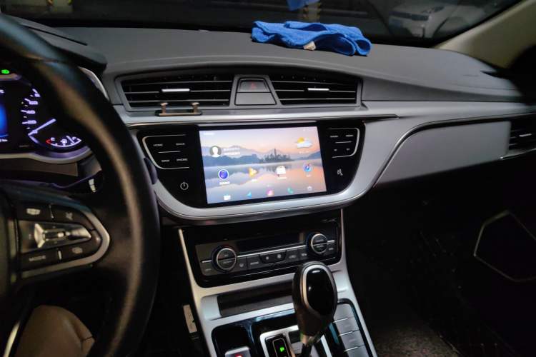 Used Geely Auto Emgrand GL 2019 1.4T CVT Elite Smart Edition Audio And AC Panel