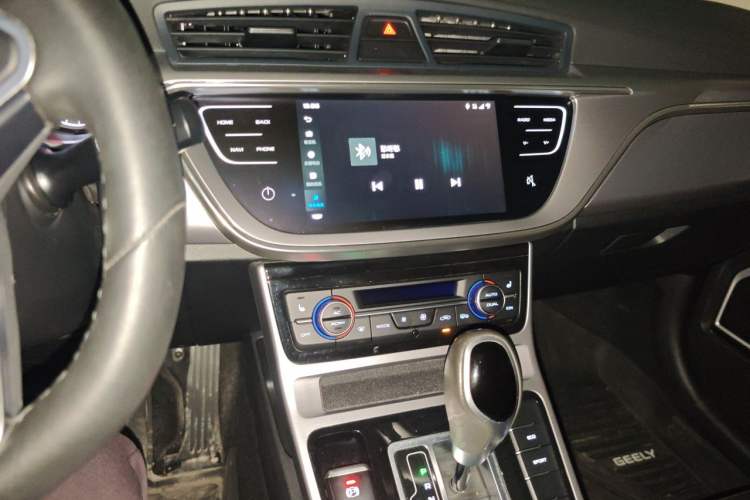 Used Geely Auto Emgrand GL 2019 1.4T CVT Elite Smart Edition Audio And AC Panel