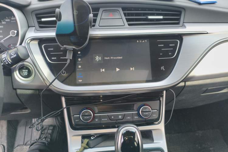 Used Geely Auto Emgrand GL 2019 1.4T CVT Elite Smart Edition Audio And AC Panel