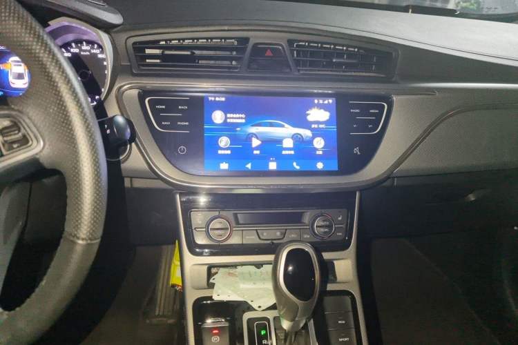 Used Geely Auto Emgrand GL 2019 1.4T CVT Prestige Smart Edition Audio And AC Panel