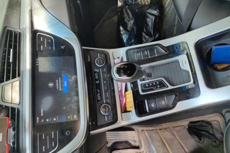 Used Geely Auto Emgrand GL 2019 1.4T CVT Elite Smart Edition Audio And AC Panel