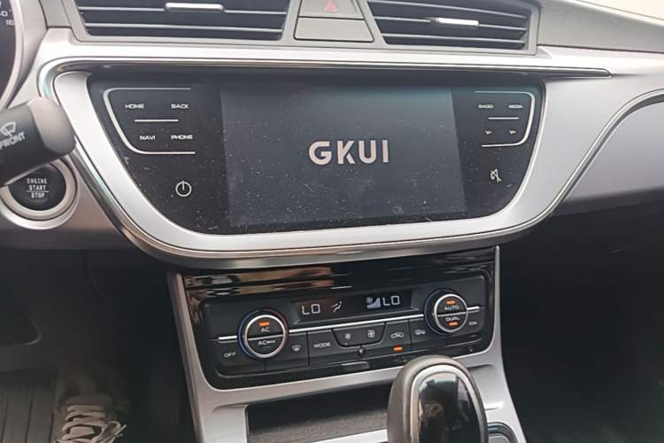 Used Geely Auto Emgrand GL 2019 1.4T CVT Elite Smart Edition Audio And AC Panel