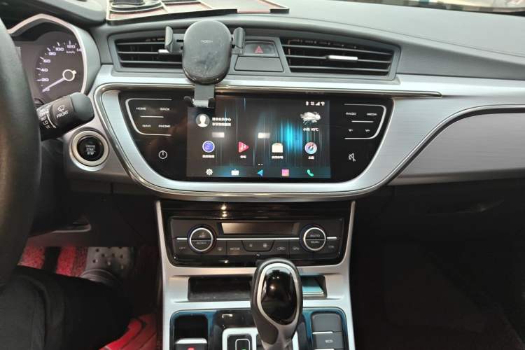 Used Geely Auto Emgrand GL 2019 1.4T CVT Elite Smart Edition Audio And AC Panel