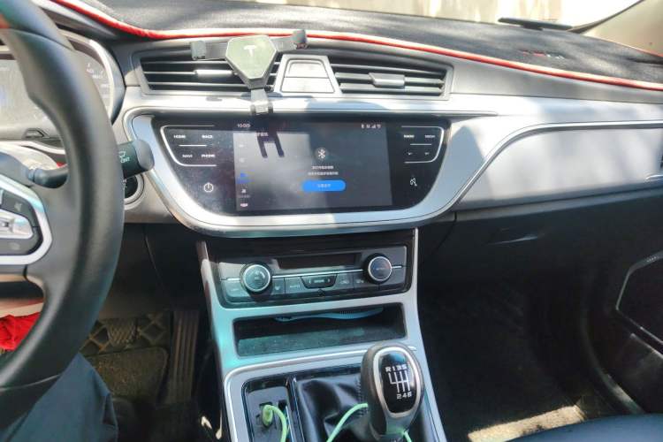 Used Geely Auto Emgrand GL 2019 1.8L Manual Elite Smart Edition Audio And AC Panel