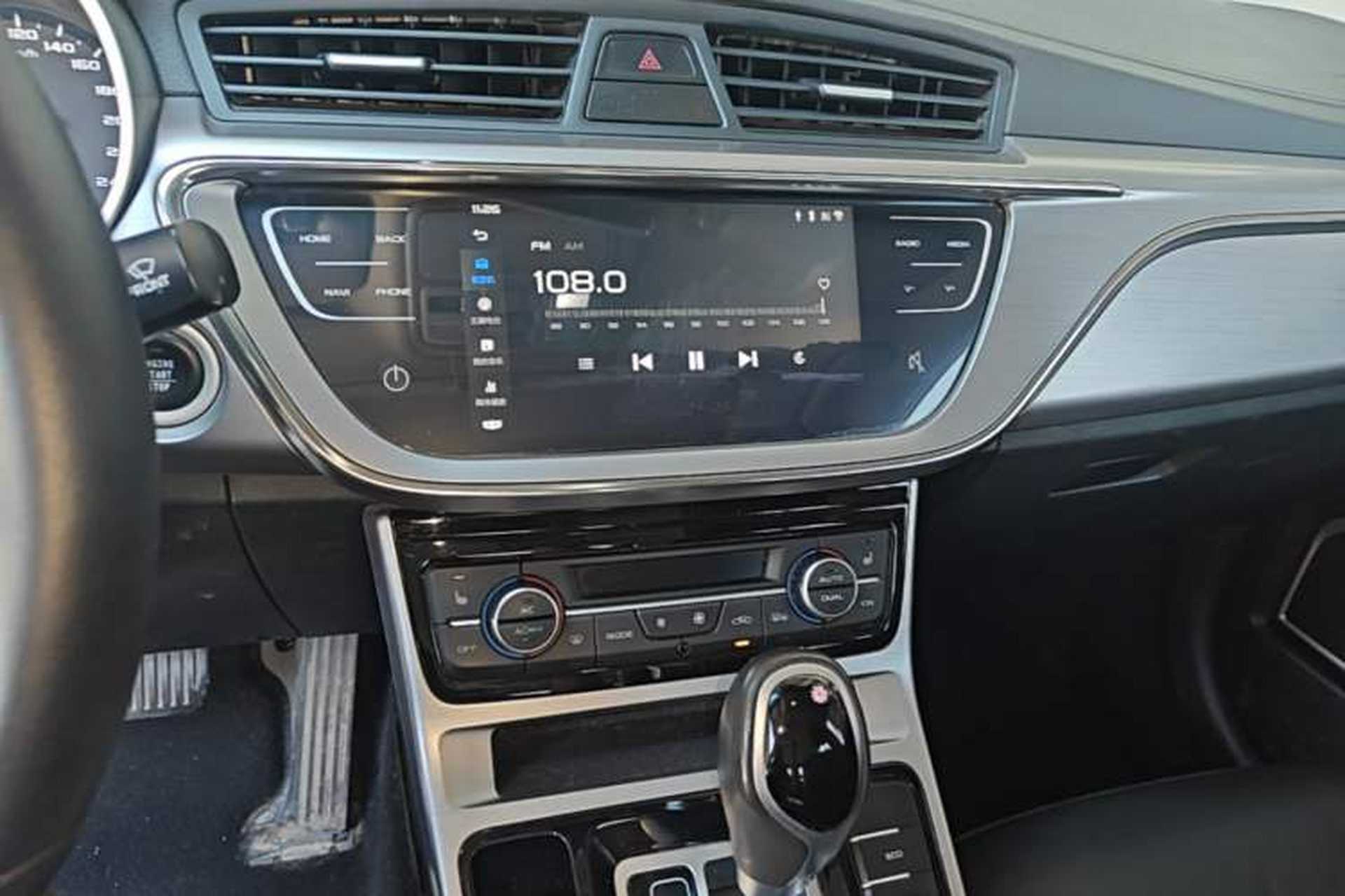 Used Geely Auto Emgrand GL 2019 1.4T CVT Prestige Smart Edition Audio And AC Panel