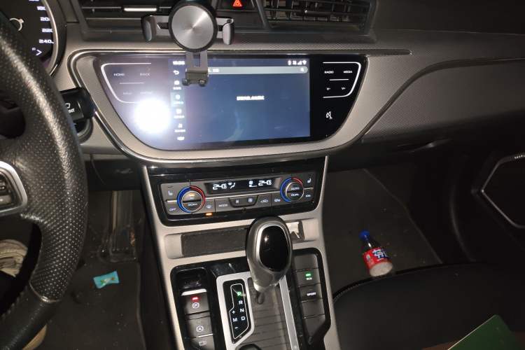 Used Geely Auto Emgrand GL 2019 1.4T CVT Prestige Smart Edition Audio And AC Panel