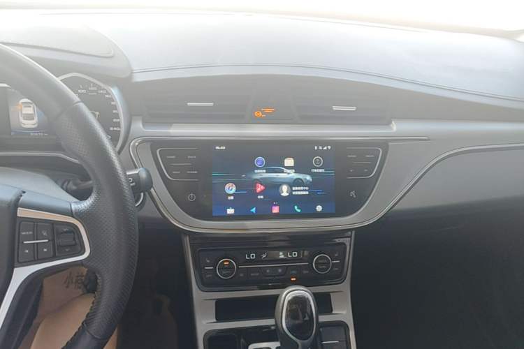 Used Geely Auto Emgrand GL 2019 1.4T CVT Prestige Smart Edition Audio And AC Panel