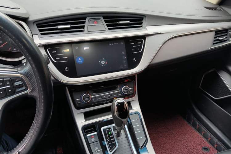Used Geely Auto Emgrand GL 2019 1.4T CVT Elite Smart Edition Audio And AC Panel