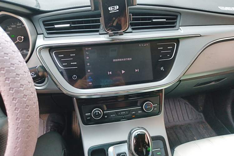 Used Geely Auto Emgrand GL 2019 1.8L DCT Elite Smart Edition Audio And AC Panel