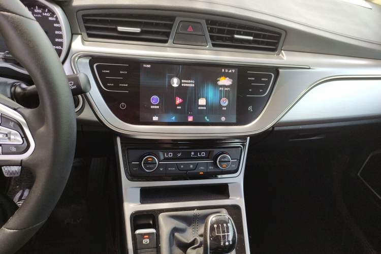 Used Geely Auto Emgrand GL 2019 1.4T Manual Elite Smart Edition Audio And AC Panel