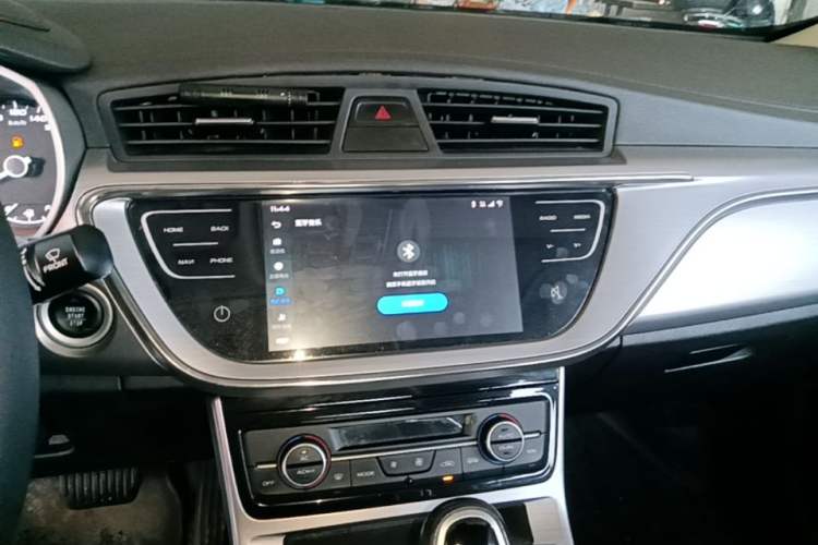 Used Geely Auto Emgrand GL 2019 1.4T CVT Elite Smart Edition Audio And AC Panel