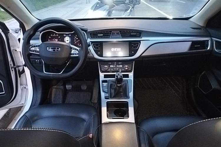 Used Geely Auto Emgrand GL 2019 1.4T Manual Elite Smart Edition Center Console