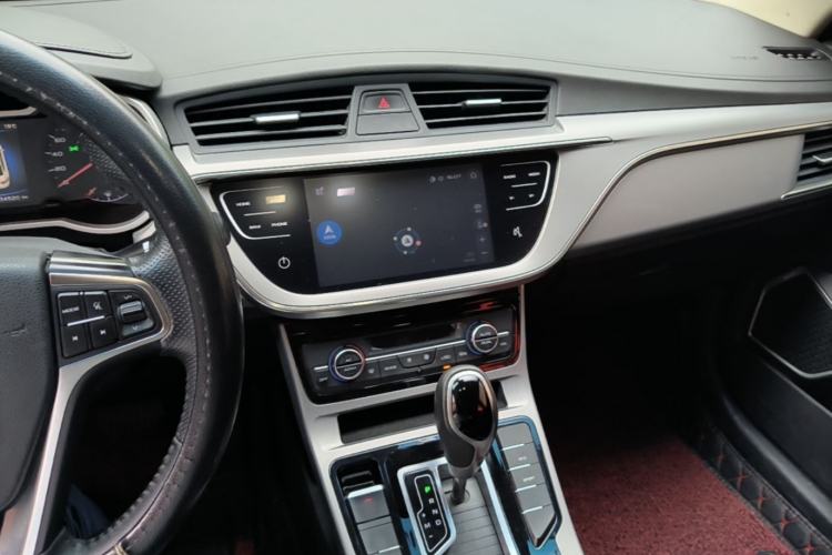Used Geely Auto Emgrand GL 2019 1.4T CVT Elite Smart Edition Center Console