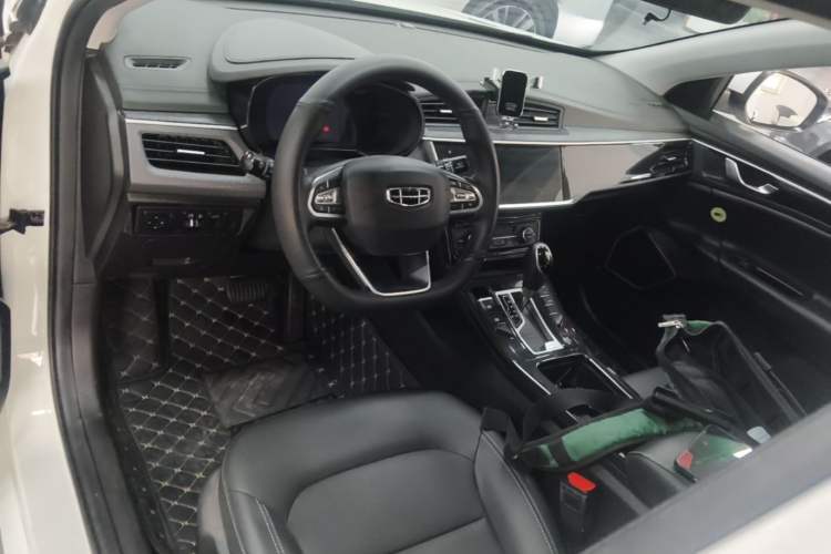 Used Geely Auto Emgrand GL 2019 1.4T CVT Elite Smart Edition Center Console