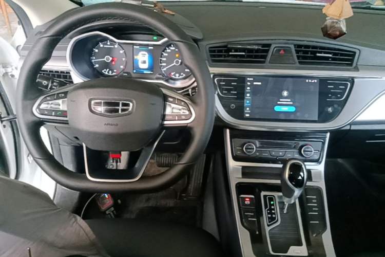 Used Geely Auto Emgrand GL 2019 1.4T CVT Elite Smart Edition Center Console