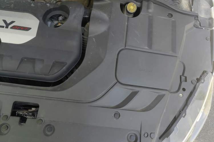 Used Geely Auto Emgrand GL 2019 1.8L Manual Elite Smart Edition Engine Bay Left
