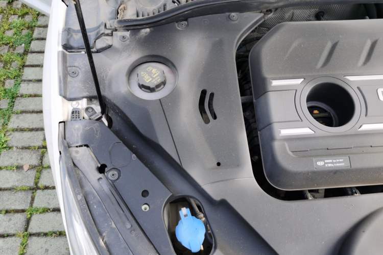 Used Geely Auto Emgrand GL 2019 1.4T CVT Elite Smart Edition Engine Bay Right