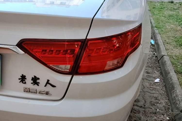Used Geely Auto Emgrand GL 2019 1.4T CVT Elite Smart Edition Exterior 3