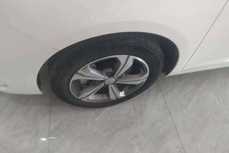 Used Geely Auto Emgrand GL 2019 1.4T CVT Elite Smart Edition Exterior 4