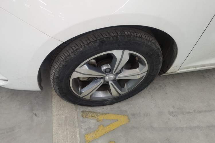 Used Geely Auto Emgrand GL 2019 1.4T CVT Elite Smart Edition Exterior 4